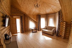 Двухместный люкс с видом на реку двуспальная кровать, Гостевой дом Рябиновые бусы, Каменномостский