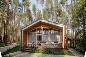 Коттедж с 2 комнатами с красивым видом из окна, База отдыха Sherwood Park Hotel, Некрасовский район