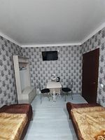 Двухместный номер Standard с балконом и с красивым видом из окна 2 отдельные кровати, Гостевой дом "Огни Хаджоха", Каменномостский