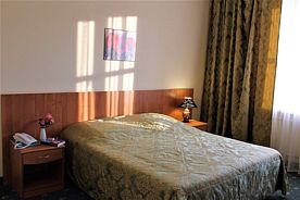 Двухместный люкс двуспальная кровать, Гостевой Дом на Луначарского, Рыбинск