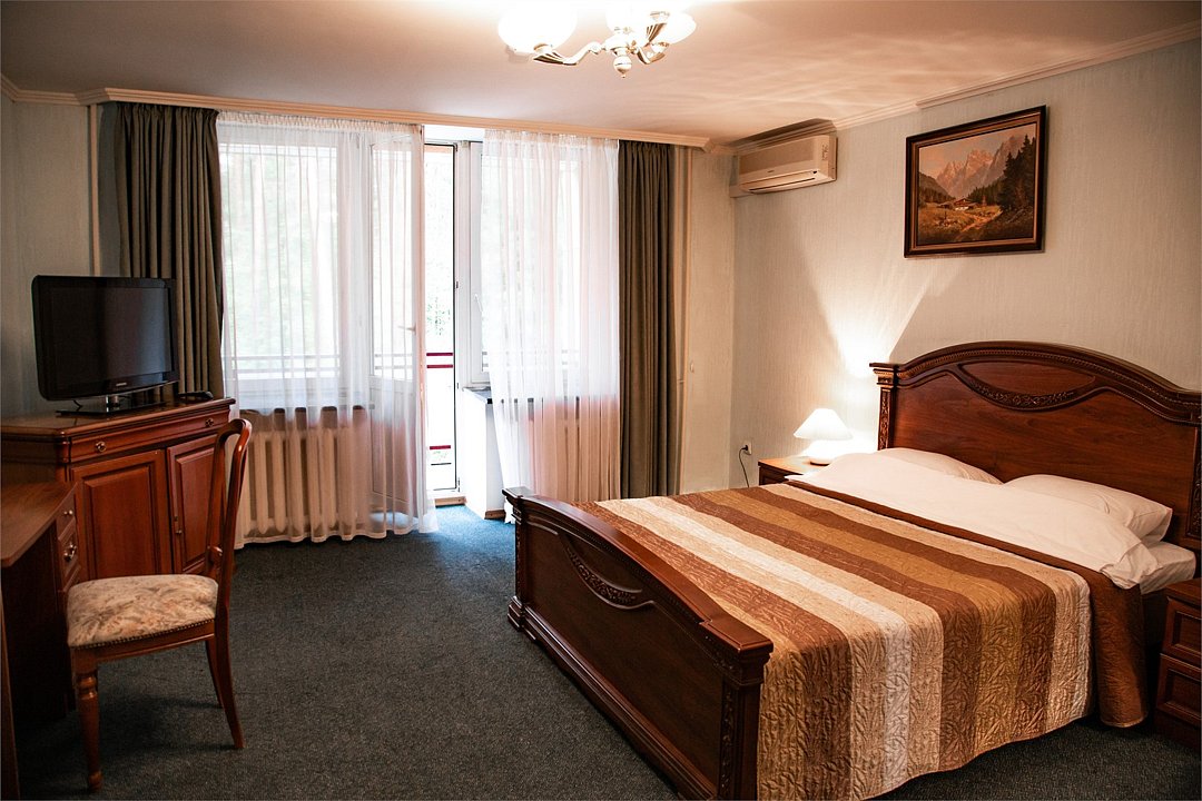 Люкс 2-местный 2-комнатный (корпус №2)