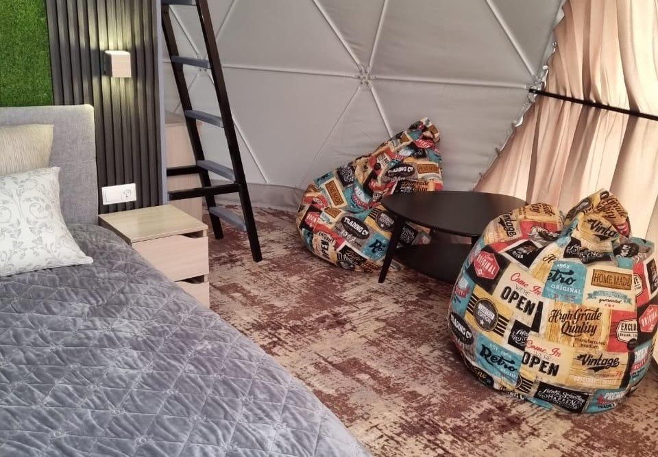 Глемпинг 4-местный (стандартный)