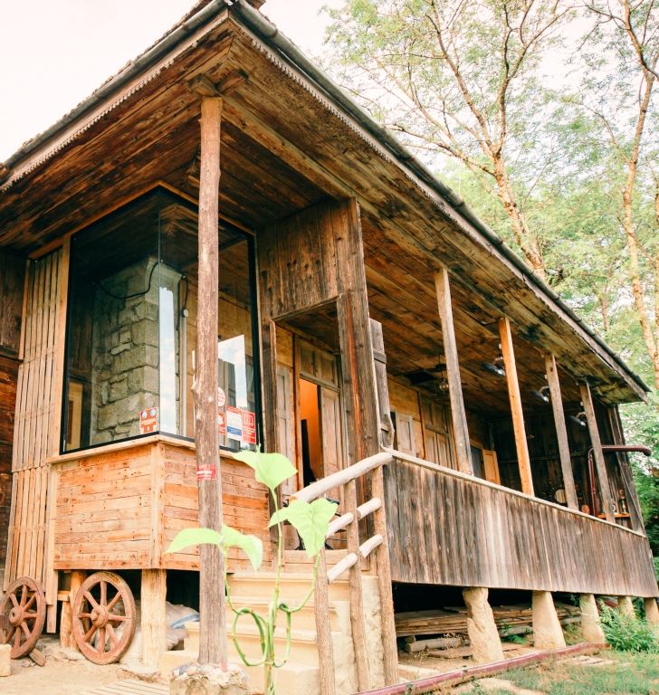 Глэмпинг Wine Space, Садмели, Квемо Сванетия (Нижняя Сванетия)