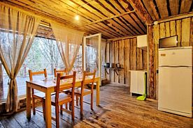 Четырёхместный люкс с 2 комнатами с балконом, База отдыха Этно-Усадьба, Трусово