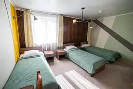 Трехместный номер Стандарт «FreeRide» Номера: №12, №14, №23, База отдыха Ергаки, поселок Оленья Речка