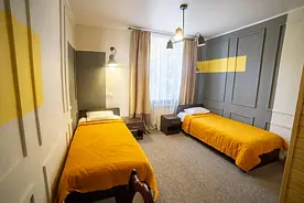 Двухместный номер Стандарт TWN «FreeRide» Номера: №2–3, №10–11, №17, №20, База отдыха Ергаки, поселок Оленья Речка