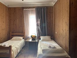 Четырёхместный номер Comfort, Гостевой Дом Югославия, Ливадия