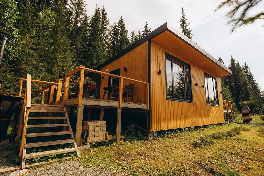 Бунгало 2-местный 2-комнатный №1 (На высоте)