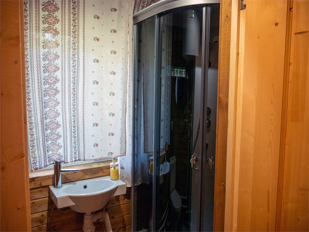 Домик 4-местный 2-комнатный (Фермера)