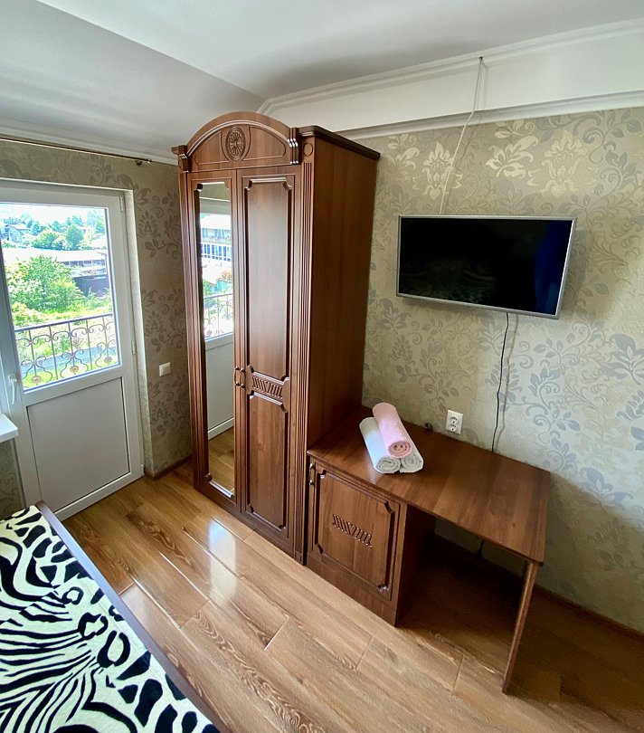 Полулюкс 3-местный (с балконом)