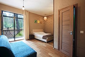 Двухместный номер Standard с балконом двуспальная кровать, Wood Park (ex. Shishka Hotel), село Аскат