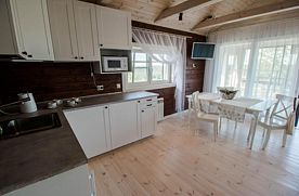 Апартаменты Superior с видом на озеро, Парк отдыха Мальская долина, Печорский район