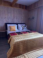 Двухместные апартаменты с 2 комнатами двуспальная кровать, База отдыха Хоромы, Хужир