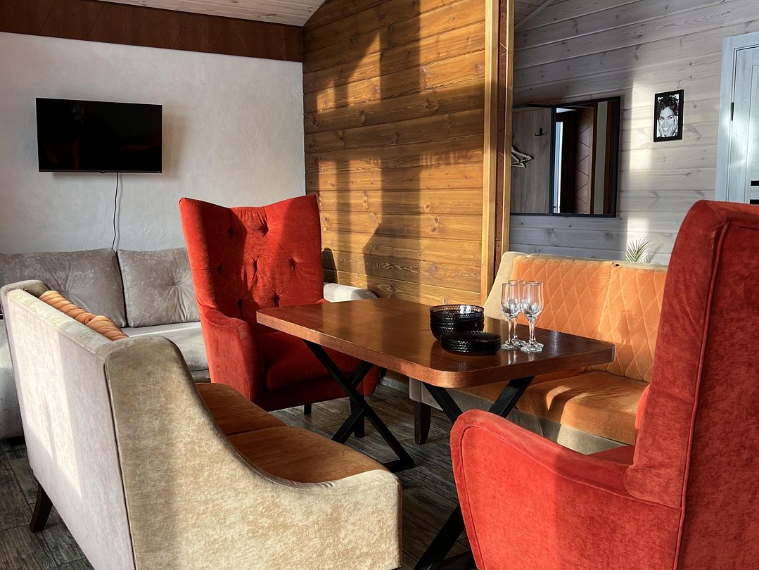 Барн 6-местный 2-комнатный