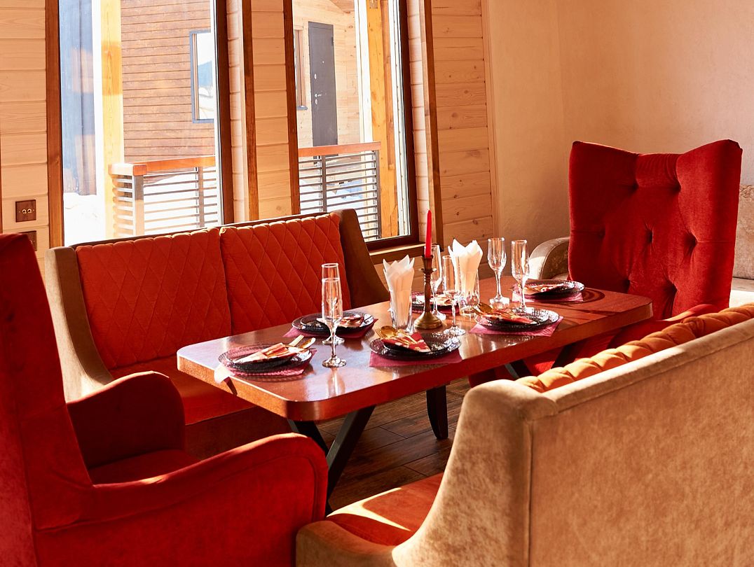 Барн 6-местный 2-комнатный