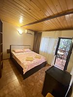 Двухместный люкс с балконом и с красивым видом из окна двуспальная кровать, Гостевой дом Хуторок Крым, Солнечногорское