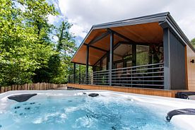 Семейный коттедж с балконом и с красивым видом из окна, Глэмпинг Енот, село Воронцовка