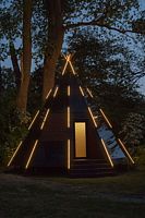 Нео Типи с видом на лес, Глэмпинг Викингуд, Балтийск