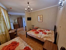 Трёхместный номер Standard с балконом и с красивым видом из окна, Гостевой дом Райский уголок, Пересыпь