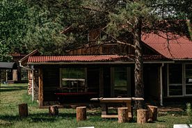 Изба в русском стиле, Усадьба Малиновка, Малая Сырмеж