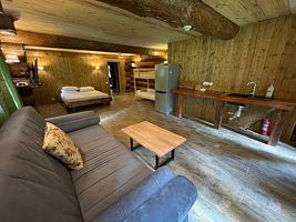 Четырёхместный номер №2 с красивым видом из окна, База отдыха Дубки, Павловский Посад