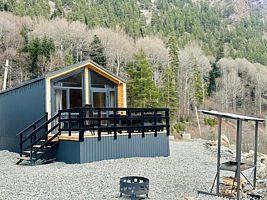 Барнхаус, База отдыха Исток, Архыз