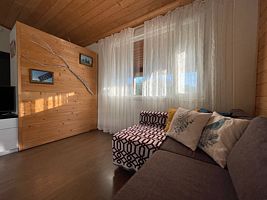 Коттедж, Коттедж Онегин, Лонгасы