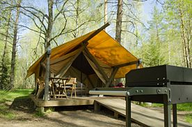 Бунгало, Туристический комплекс «Каменецкие купели», Деревня Каменица