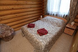 Двухместный номер Стандарт двуспальная кровать, База отдыха Кизиловая, село Новоабзаково