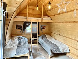 Семейный коттедж с красивым видом из окна, Глэмпинг Горы Реки, Усьва