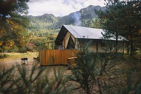 Тент Хаус Superior с видом на реку, Глэмпинг Ороктой парк, Чемальский район