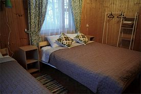 Шестиместный Дом Место Встречи Дуплекс с 2 комнатами, Кемпинг База отдыха Нептун, Жижица