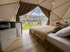 Полулюкс с красивым видом из окна, Глэмпинг Sfera, Бирюзовая Катунь