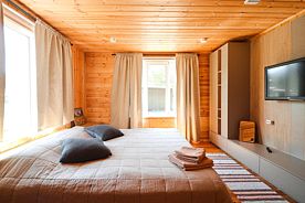 Шестиместный коттедж, База отдыха Айбарка, село Узнезя