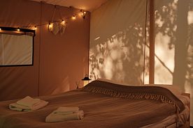 Большой сафари-тент с чаном, Глэмпинг Мармар, поселок Харлу