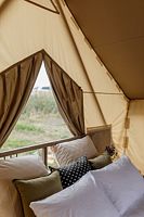 Двухместный номер Standard с красивым видом из окна двуспальная кровать, Глэмпинг Parkonmaki Village, поселок Парконмяки