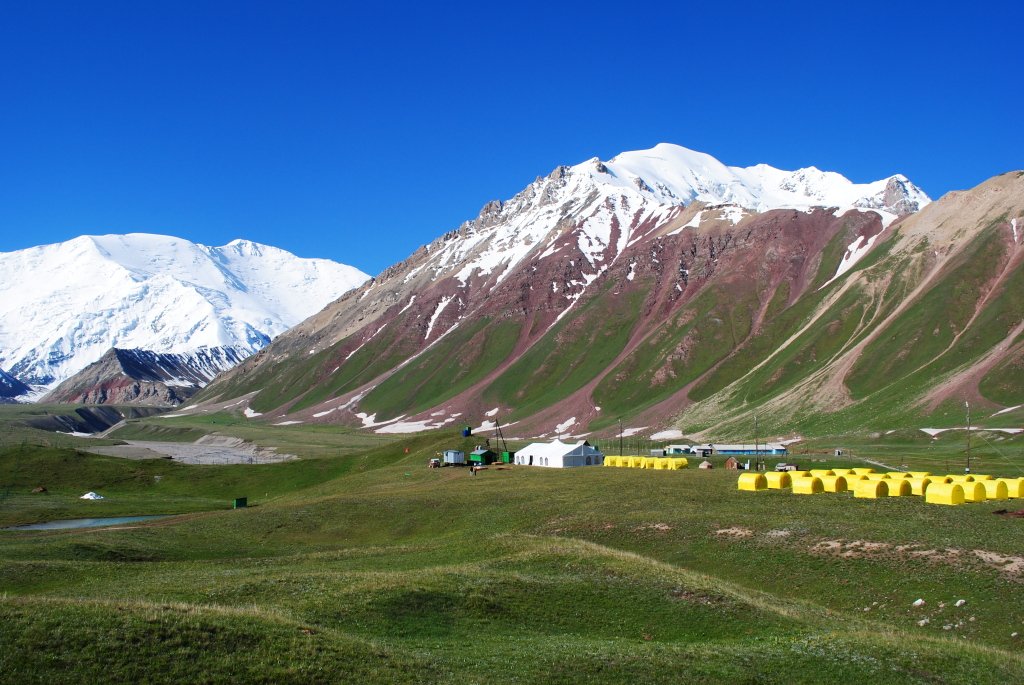 Глэмпинг Achik-Tash Base Camp, Ошская область, Чон-Алайский , Киргизия