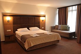 Двухместный номер Comfort с балконом двуспальная кровать, База отдыха Жемчужина Кавказа, Новомихайловский