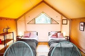 Двухместный номер Comfort с красивым видом из окна двуспальная кровать, Глэмпинг МАЯК, посёлок Ушаковка