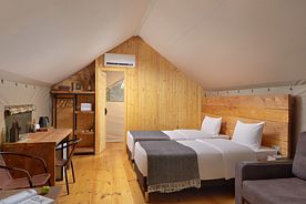 Тент с красивым видом из окна, Глэмпинг Garuda Glamping Abkhazia, Сухум