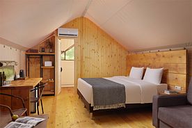 Тент с балконом и с красивым видом из окна, Глэмпинг Garuda Glamping Abkhazia, Сухум