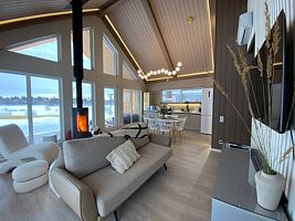 Коттедж Comfort с видом на озеро, База отдыха Сювеярви резорт, Всеволожский район