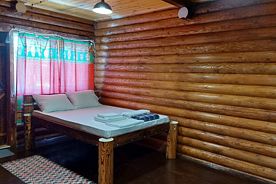 Шестиместный коттедж, База отдыха Постоялый двор Подкова, Голубицкая