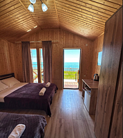 Трёхместный коттедж с видом на море, База отдыха Набережная Виктория, Новый Афон