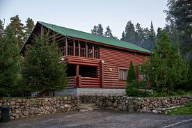 Коттедж Груздь с 3 спальни с красивым видом из окна, Комплекс отдыха Семь озер, район Семиозерье