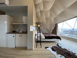 Двухместный люкс с красивым видом из окна двуспальная кровать, Глэмпинг The Garden, Минеральные Воды