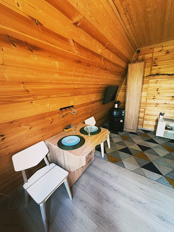 Домик 2-местный 1-комнатный (№1, с беседкой)