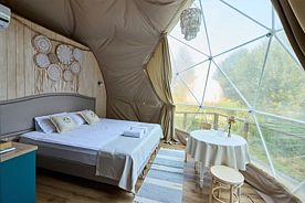 Сфера с видом на лес или озеро, Глэмпинг Ива СПА, село Новое Павшино