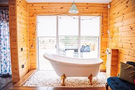 Двухместный коттедж Superior двуспальная кровать, База отдыха Наша Дача, Алматы