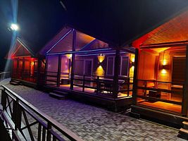 Апартаменты Comfort с 2 комнатами с красивым видом из окна, Глэмпинг Межгорье, село Хвартикуни